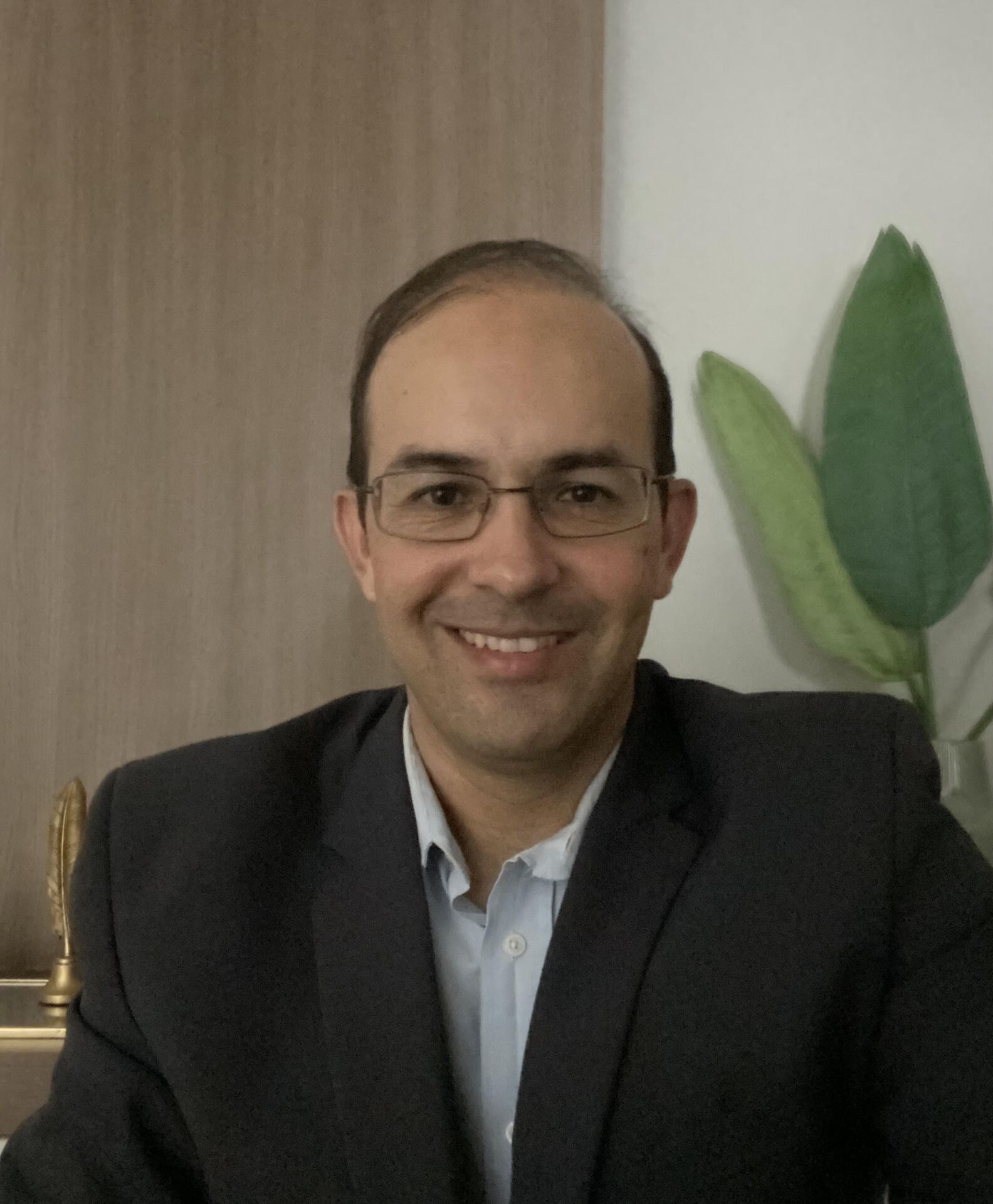 Dr. Tiago Pereira